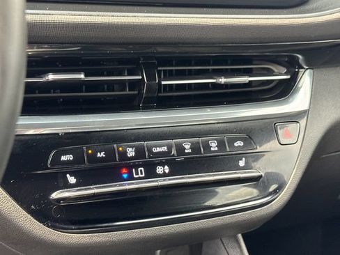 Used 2026 Buick Envista Avenir FWD image 24