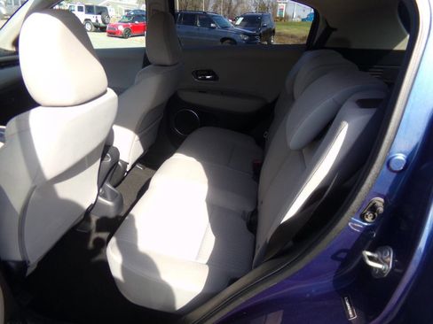 Used 2017 Honda HR-V EX image 35