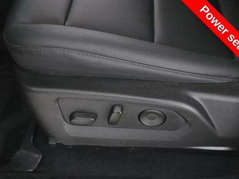 Used 2026 Chevrolet Colorado Trail Boss AWD/4WD image 18