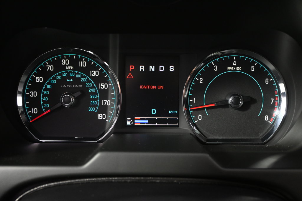 Used 2014 Jaguar XF Supercharged RWD image 25