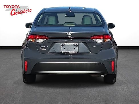 Used 2023 Toyota Corolla LE w/ LE Premium Package image 6