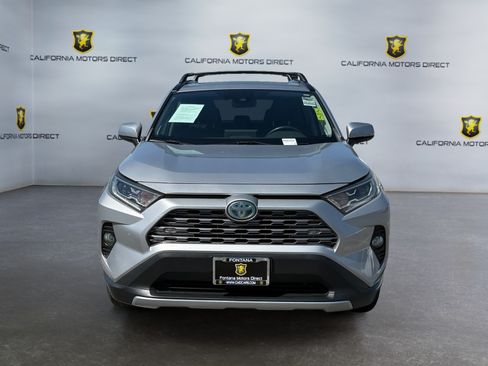 Used 2019 Toyota RAV4 Limited w/ Carpet Mat Package AWD/4WD image 8