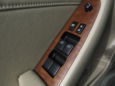 Used 2007 Nissan Altima 3.5 SL w/ Emergency Aid Pkg image 20