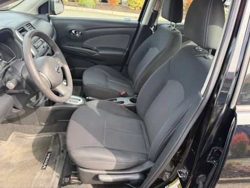 Used 2014 Nissan Versa SV FWD image 12