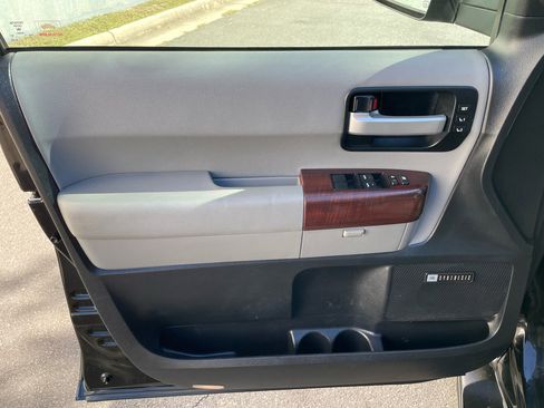 Used 2011 Toyota Sequoia Platinum image 13