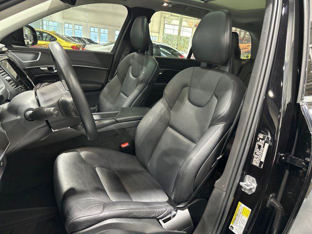 Used 2020 Volvo XC90 T5 Momentum w/ Protection Package Premier FWD image 44