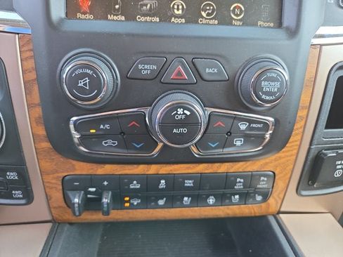 Used 2016 RAM 1500 Laramie Longhorn w/ Convenience Group AWD/4WD image 17