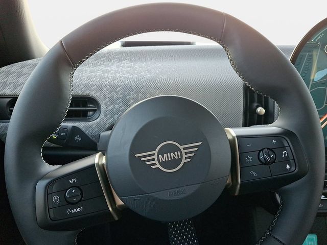 New 2026 MINI Cooper 4-Door Hardtop FWD image 16
