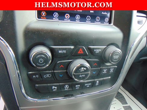 Certified 2018 Jeep Grand Cherokee Laredo image 23