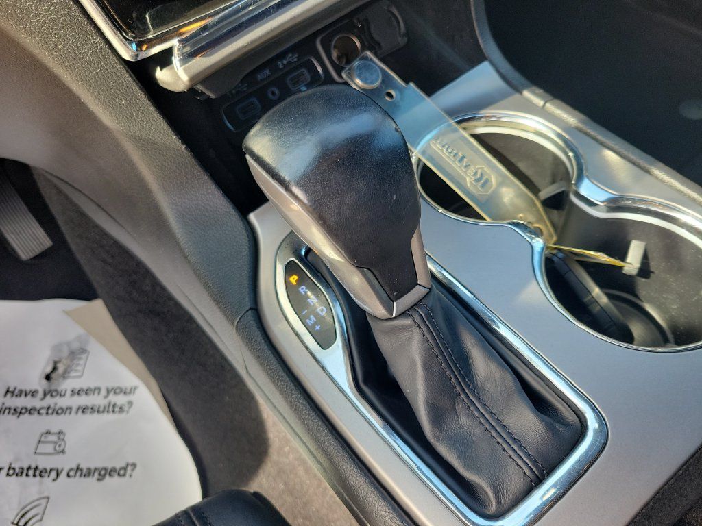 Used 2021 Jeep Grand Cherokee Laredo X RWD image 29