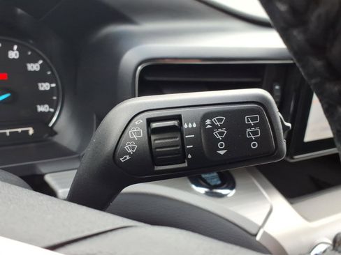 Used 2023 Ford Explorer XLT w/ Equipment Group 202A image 29