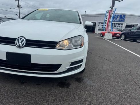 Used 2016 Volkswagen Golf S FWD image 12