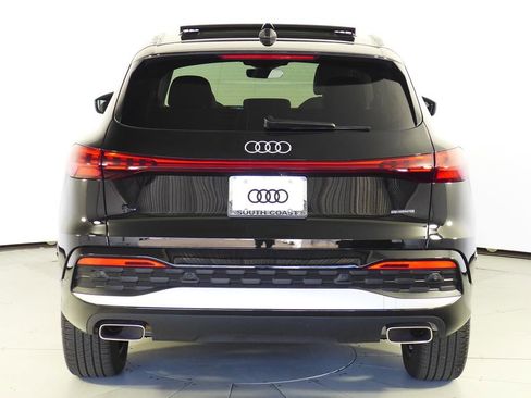 Used 2025 Audi Q5 Premium w/ Convenience Package AWD/4WD image 8