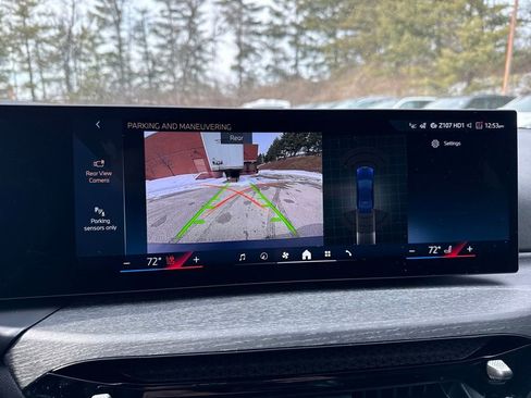 Used 2026 BMW 330i xDrive Sedan w/ Premium Package image 17