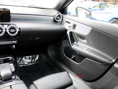 Used 2021 Mercedes-Benz A 220 image 27