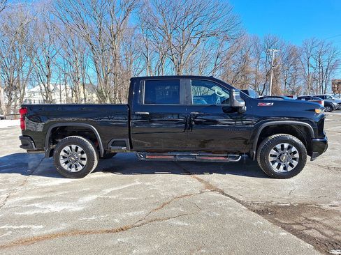 Used 2024 Chevrolet Silverado 2500 Custom w/ Custom Value Package image 24