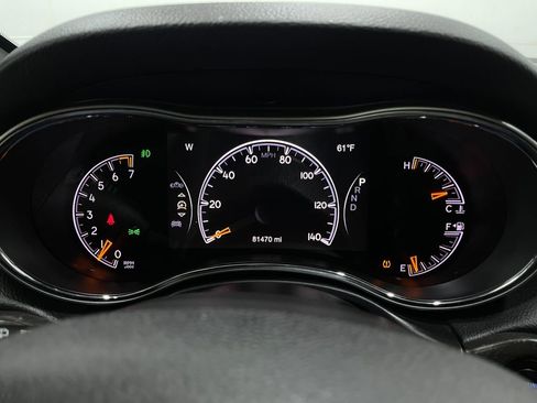 Used 2018 Jeep Grand Cherokee Limited image 24