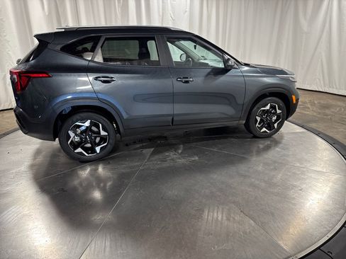 Certified 2025 Kia Seltos S image 9