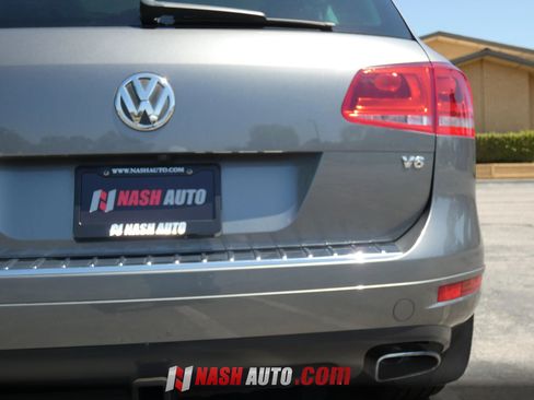Used 2014 Volkswagen Touareg VR6 AWD/4WD image 7
