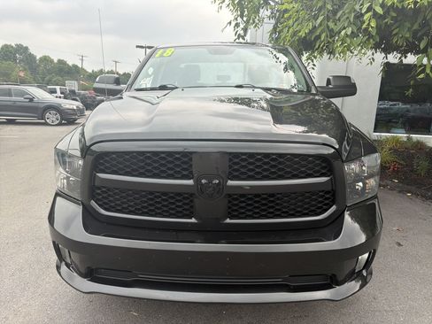 Used 2018 RAM 1500 Express w/ Black Ram 1500 Express Group AWD/4WD image 9
