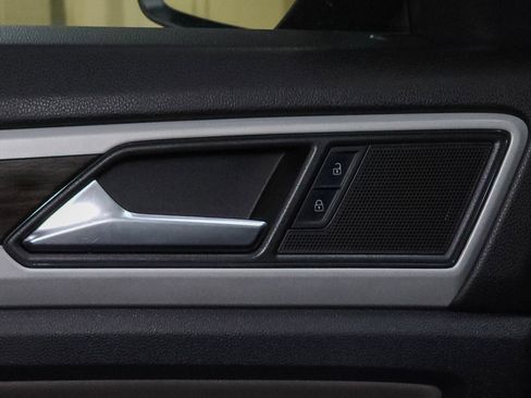 Used 2021 Volkswagen Atlas SE image 20