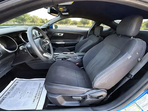 Used 2019 Ford Mustang GT RWD image 11