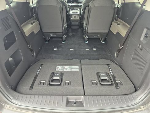 New 2026 Kia Carnival LX FWD image 14