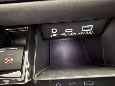 Certified 2025 Subaru Outback Wilderness AWD/4WD image 13