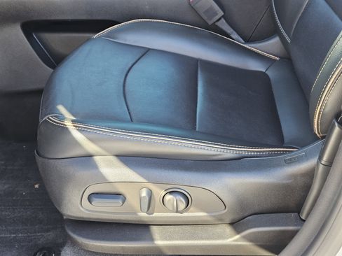 Used 2022 GMC Terrain AT4 w/ Infotainment Package II image 26