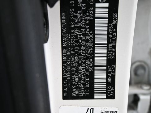 Used 2022 Lexus ES 300h w/ Premium Package image 40