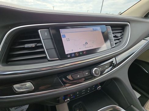 Used 2021 Buick Enclave Premium w/ Sun and Sites Package image 18