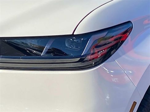 New 2025 Lincoln Navigator Reserve image 4