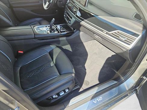 Used 2020 BMW M760i xDrive w/ Luxury Rear Seating Package image 21