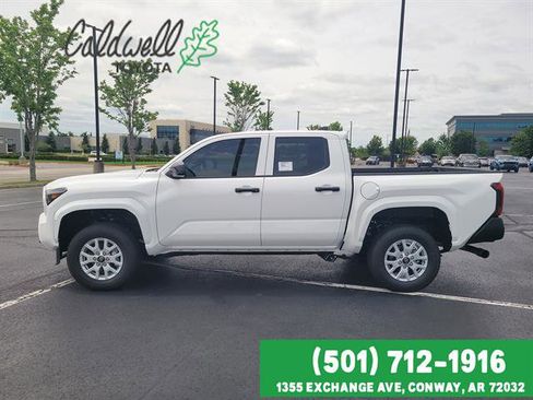 Used 2025 Toyota Tacoma SR AWD/4WD image 8