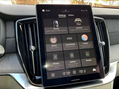 New 2026 Volvo XC90 B6 Ultra w/ Protection Package image 22