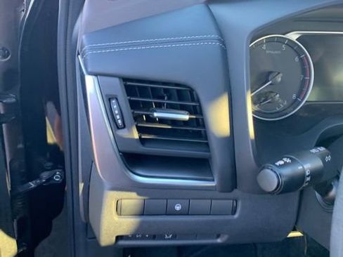 Used 2023 Nissan Rogue SV image 21