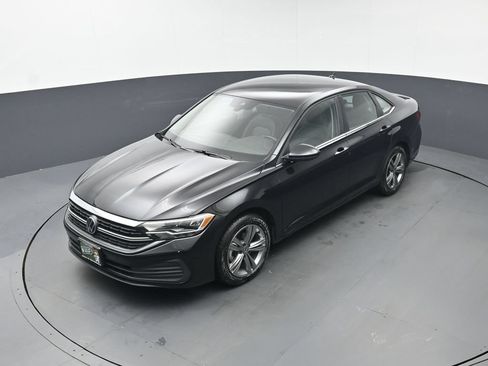 Used 2024 Volkswagen Jetta SE FWD image 35