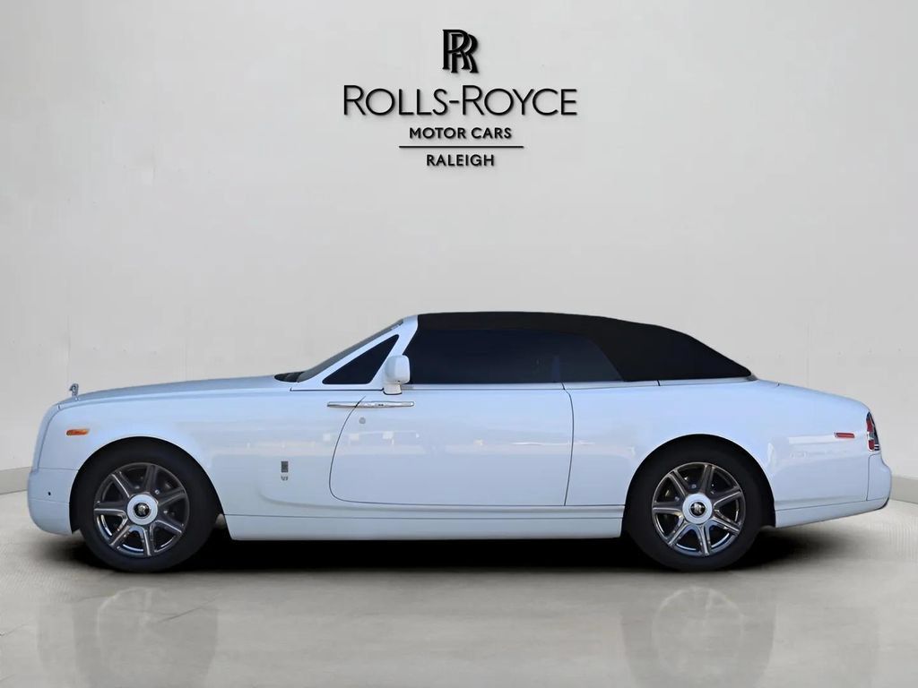 Used 2015 Rolls-Royce Phantom Drophead Coupe RWD image 6