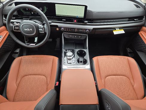 New 2026 Kia Carnival EX image 18