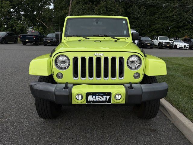 Used 2017 Jeep Wrangler Sahara w/ Connectivity Group AWD/4WD image 3