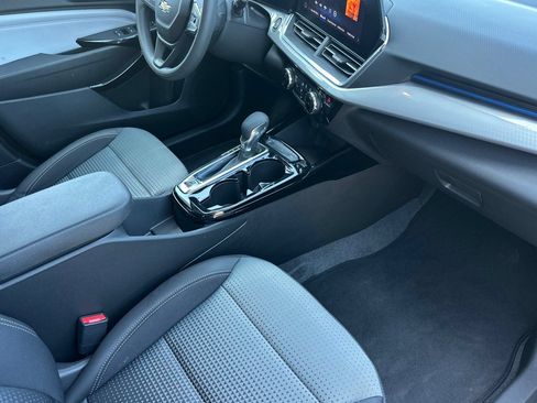 Used 2026 Chevrolet Trax LT FWD image 19
