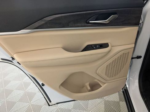 Used 2024 Jeep Grand Cherokee Limited image 28