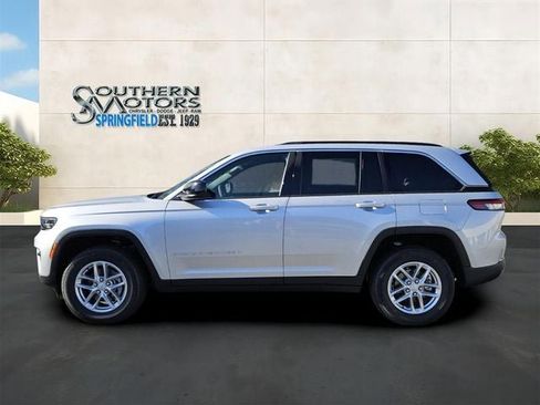 New 2026 Jeep Grand Cherokee Laredo X AWD/4WD image 2