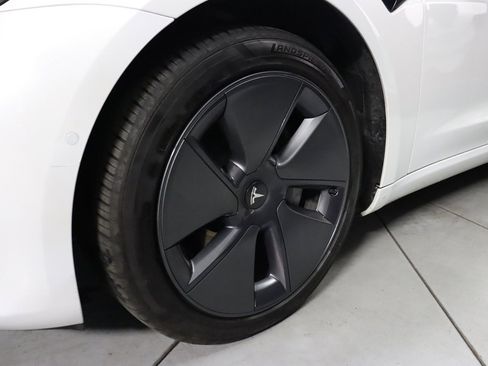 Used 2023 Tesla Model 3 Standard Range image 15