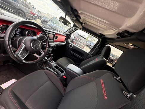 Used 2020 Jeep Wrangler Unlimited Rubicon w/ Cold Weather Group AWD/4WD image 11