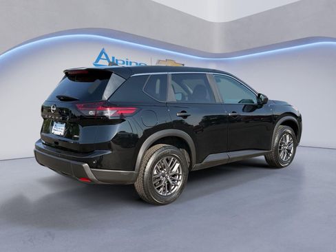 Used 2024 Nissan Rogue S AWD/4WD image 5