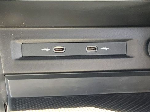 Certified 2025 Volkswagen Taos S FWD image 31