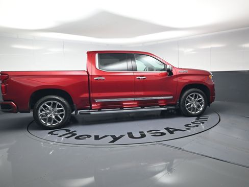 Used 2024 Chevrolet Silverado 1500 High Country w/ High Country Premium Package image 10