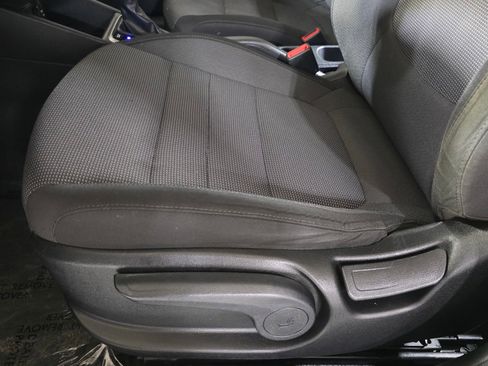 Used 2019 Hyundai Accent SE FWD image 23