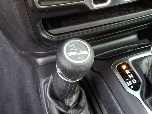 Used 2019 Jeep Wrangler Unlimited Sport S image 23